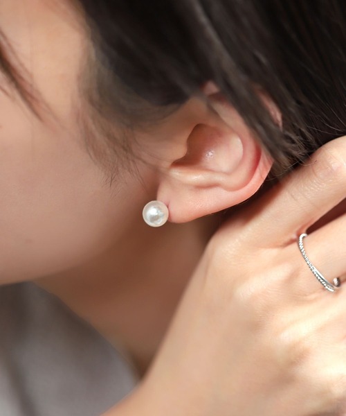 Cream dot.(クリームドット)の「【サージカルステンレス】品よく艶めくネジロック式キャッチのステンレス製パールピアス(ピアス(両耳用)・レディース・シルバー/ゴールド・#4/#3/#8/#6/#5/#7)」の14枚目の写真