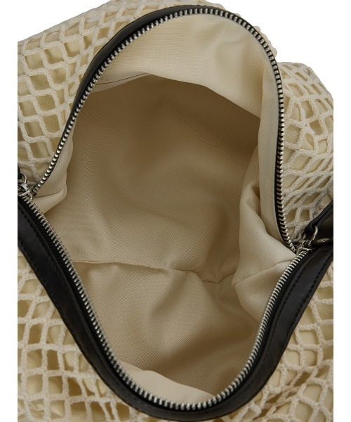 Ameri（アメリ）の「MEDI MESH ROUND SHOULDER BAG（ショルダーバッグ・レディース・ブラウン/アイボリー/ブラック・FREE）」の15枚目の写真