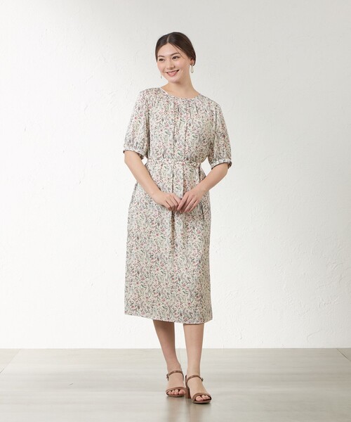 amaca(アマカ)の「【LIBERTY】MEGUMI ワンピース(ワンピース・レディース・ベージュ/ダークネイビー・40/38)」の4枚目の写真