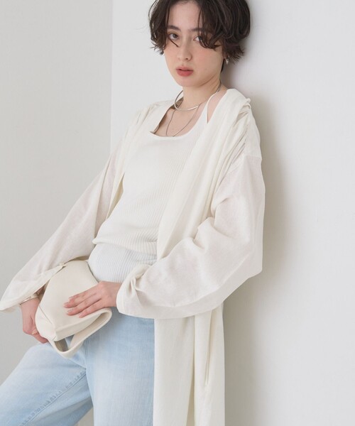 Rouge vif(ルージュヴィフ)の「【セットアップ対応】リネンロングトッパー/シャツ/カーディガン/羽織(シャツ/ブラウス・レディース・ホワイト/チャコールグレー・フリー)」の2枚目の写真