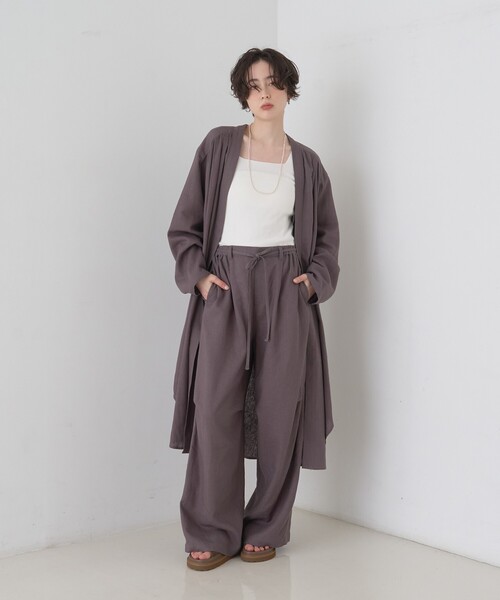 Rouge vif(ルージュヴィフ)の「【セットアップ対応】リネンロングトッパー/シャツ/カーディガン/羽織(シャツ/ブラウス・レディース・ホワイト/チャコールグレー・フリー)」の3枚目の写真