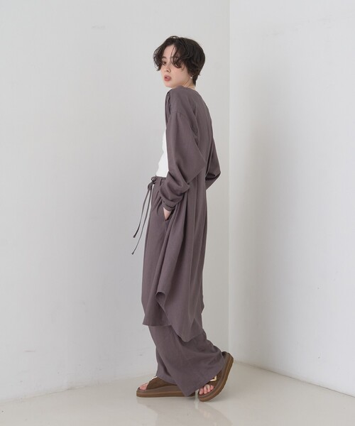 Rouge vif(ルージュヴィフ)の「【セットアップ対応】リネンロングトッパー/シャツ/カーディガン/羽織(シャツ/ブラウス・レディース・ホワイト/チャコールグレー・フリー)」の9枚目の写真