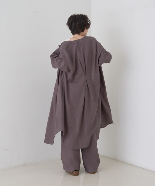 Rouge vif(ルージュヴィフ)の「【セットアップ対応】リネンロングトッパー/シャツ/カーディガン/羽織(シャツ/ブラウス・レディース・ホワイト/チャコールグレー・フリー)」の11枚目の写真