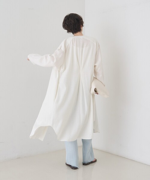 Rouge vif(ルージュヴィフ)の「【セットアップ対応】リネンロングトッパー/シャツ/カーディガン/羽織(シャツ/ブラウス・レディース・ホワイト/チャコールグレー・フリー)」の17枚目の写真