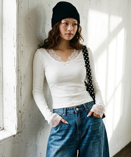 ROGER AND RAW（ロジャーアンドロウ）の「[カップ付き] レース切替 リブ長袖トップス（Tシャツ/カットソー・レディース・ホワイト/グレー/ブラック・FREE）」の9枚目の写真