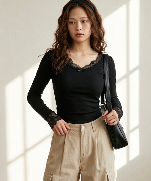 ROGER AND RAW（ロジャーアンドロウ）の「[カップ付き] レース切替 リブ長袖トップス（Tシャツ/カットソー・レディース・ホワイト/グレー/ブラック・FREE）」の6枚目の写真