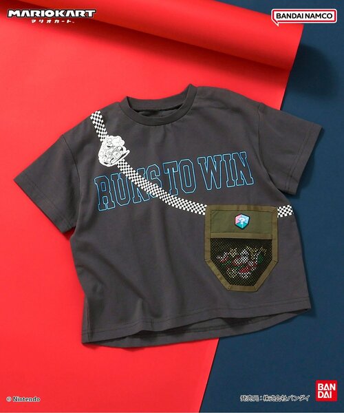 BANDAI(バンダイ)の「マリオカート サコッシュTシャツ(Tシャツ/カットソー・キッズ・チャコール/オフホワイト・100/110/120/130/140/150)」の1枚目の写真