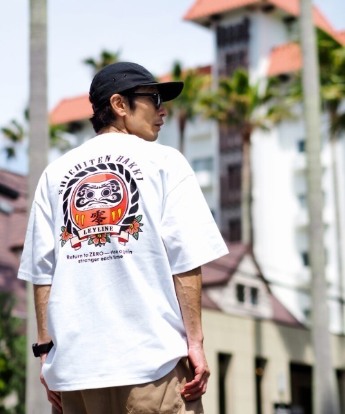 Leyline(レイライン)の「【Leyline】SHICHITEN HAKKI tee / 9.1oz ビッグシルエット グラフィックT(Tシャツ/カットソー・メンズ・ブラック/ホワイト・MEDIUM/X-LARGE/LARGE)」の1枚目の写真