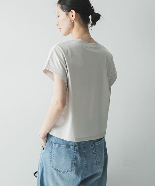 URBAN RESEARCH(アーバンリサーチ)の「『UR TECH』スーピマコットンフレンチスリーブカットソー(Tシャツ/カットソー・レディース・ブラック/ベージュ系その他/ブラウン/カーキ・FREE)」の8枚目の写真
