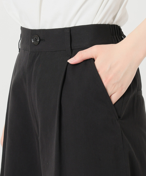 Spick & Span(スピックアンドスパン)の「タックショートパンツ(その他パンツ・レディース・ベージュ/ブラック・36/38)」の20枚目の写真