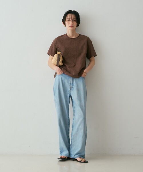 qualite(カリテ)の「【セットアップ対応】シアーギンガムブラウス 夏服 きれいめTシャツ きれいめカジュアル(Tシャツ/カットソー・レディース・ホワイト/ネイビー/ブラウン・フリー)」の5枚目の写真