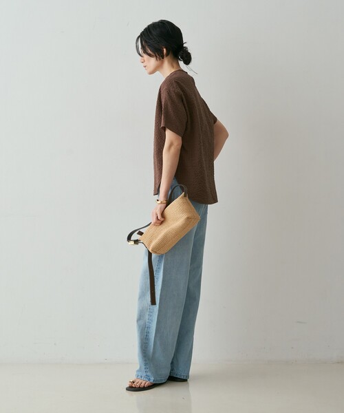 qualite(カリテ)の「【セットアップ対応】シアーギンガムブラウス 夏服 きれいめTシャツ きれいめカジュアル(Tシャツ/カットソー・レディース・ホワイト/ネイビー/ブラウン・フリー)」の14枚目の写真