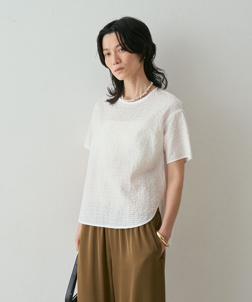 qualite(カリテ)の「【セットアップ対応】シアーギンガムブラウス 夏服 きれいめTシャツ きれいめカジュアル(Tシャツ/カットソー・レディース・ホワイト/ネイビー/ブラウン・フリー)」の21枚目の写真