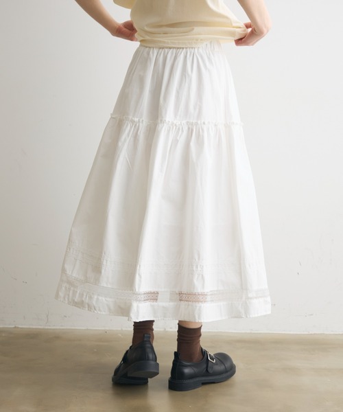 Crisp(クリスプ)の「frill gather lace hem skirt / フリルギャザーレースヘムスカート(スカート・レディース・ホワイト・FREE)」の4枚目の写真