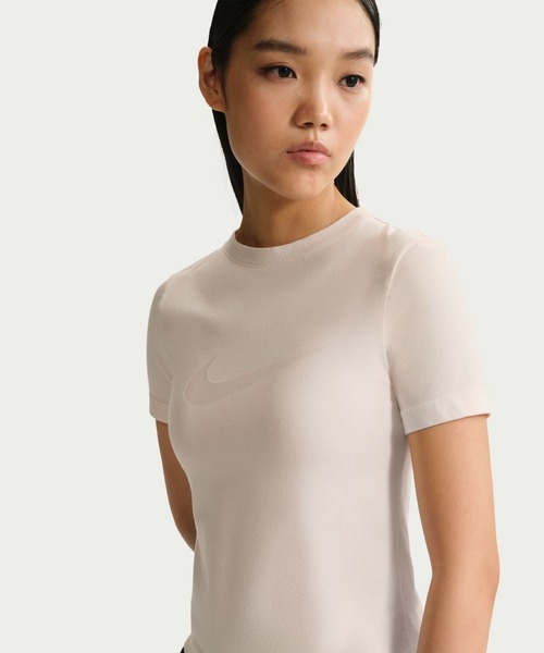 NIKE（ナイキ）の「ナイキ NIKE ナイキ   NSW バーンアウト ロゴ S/S トップ（Tシャツ/カットソー・レディース・クリーム/ブラック・S/M/L/XL）」の3枚目の写真
