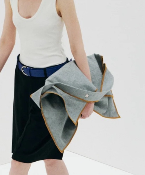 ITTI(イッチ)の「ITTI-MARY FLAP INSIDEOUT SHOULDER - L / HYOMA(ショルダーバッグ・メンズ・インディゴブルー/ブラック・L)」の2枚目の写真