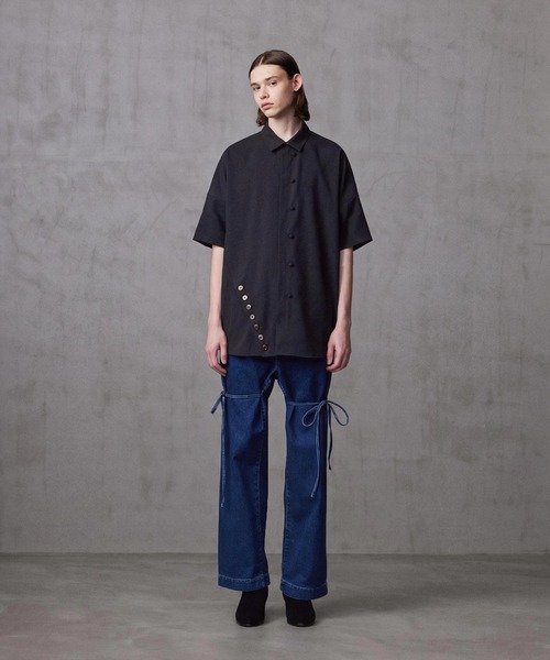 SHAREEF(シャリーフ)の「SIDE SLIT S/S BIG SHIRTS(シャツ/ブラウス・メンズ・ブラック/ホワイト・1/2/3)」の13枚目の写真