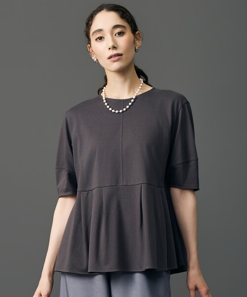 自由区(ジユウク)の「ペプラム Tシャツ(Tシャツ/カットソー・レディース・ブラック系/グレー系/カーキ系/ブルー系/サックスブルー系/ベージュ系・38/40)」の2枚目の写真
