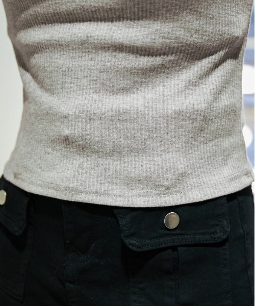 GORGE（ゴージ）の「《クロスストラップ×スクエアネック》カットソー／韓国フェミニン／春夏／全3色（Tシャツ/カットソー・レディース・ブラック/オフホワイト/グレー・F）」の15枚目の写真
