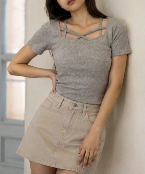 GORGE（ゴージ）の「《クロスストラップ×スクエアネック》カットソー／韓国フェミニン／春夏／全3色（Tシャツ/カットソー・レディース・ブラック/オフホワイト/グレー・F）」の19枚目の写真