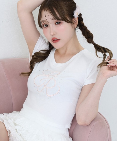 one after another NICE CLAUP(ワンアフターアナザーナイスクラップ)の「ビジュー付きロゴ刺繍Tee(Tシャツ/カットソー・レディース・オフホワイト/ブラック/ピンク/ホワイト系その他・FREE)」の2枚目の写真