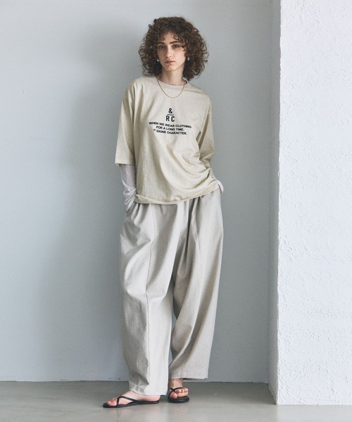 Curensology（カレンソロジー）の「Curensology(カレンソロジー)/【UNIVERSAL OVERALL】別注ニットプリントTシャツ（Tシャツ/カットソー・レディース・オフホワイト/ブラウン・FREE）」の3枚目の写真