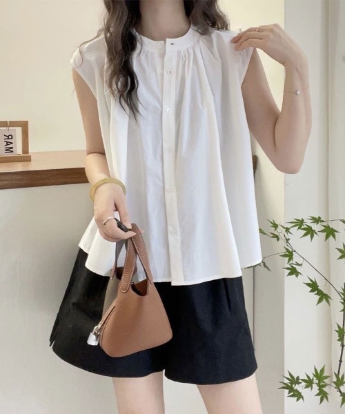 Flugge(フラッジー)の「ノーカラーギャザーブラウス(シャツ/ブラウス・レディース・ホワイト/ネイビー・MEDIUM/LARGE)」の3枚目の写真