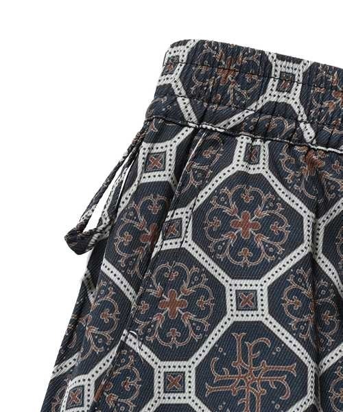 LFYT(エルエフワイティー)の「LFYT ラファイエット【Lafayette】- ハーフパンツ【ARABESQUE PATTERN EASY SHORTS LS261303】(その他パンツ・メンズ・ネイビー/ホワイト・X-LARGE/LARGE/MEDIUM/XX-LARGE)」の15枚目の写真