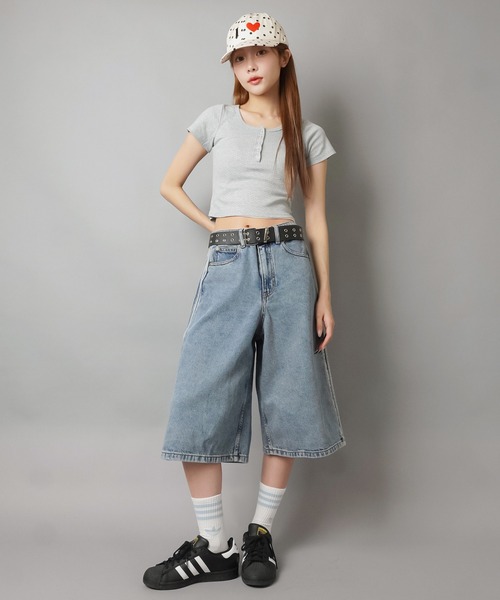 adidas（アディダス）の「【adidas/アディダス】デニムジョーツパンツ（デニムパンツ・レディース・ライトブルー・M）」の2枚目の写真