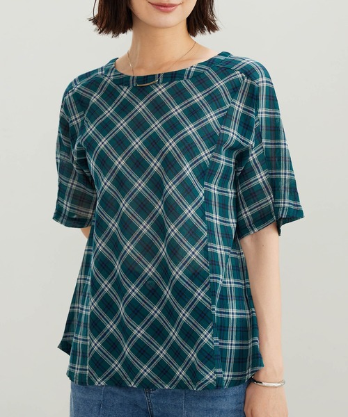 BELLUNA PLUS(ベルーナ)の「さらっと快適!Tシャツ見え切替ブラウス(シャツ/ブラウス・レディース・グリーン系/ベージュ系/ライトグリーン系・X-LARGE/LARGE/MEDIUM)」の14枚目の写真