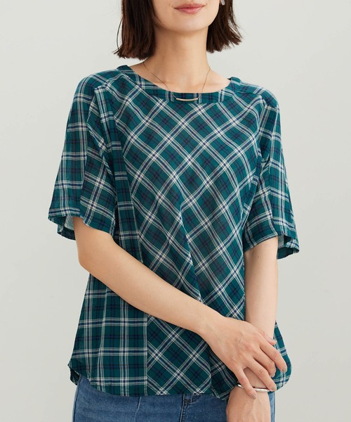 BELLUNA PLUS(ベルーナ)の「さらっと快適!Tシャツ見え切替ブラウス(シャツ/ブラウス・レディース・グリーン系/ベージュ系/ライトグリーン系・X-LARGE/LARGE/MEDIUM)」の13枚目の写真
