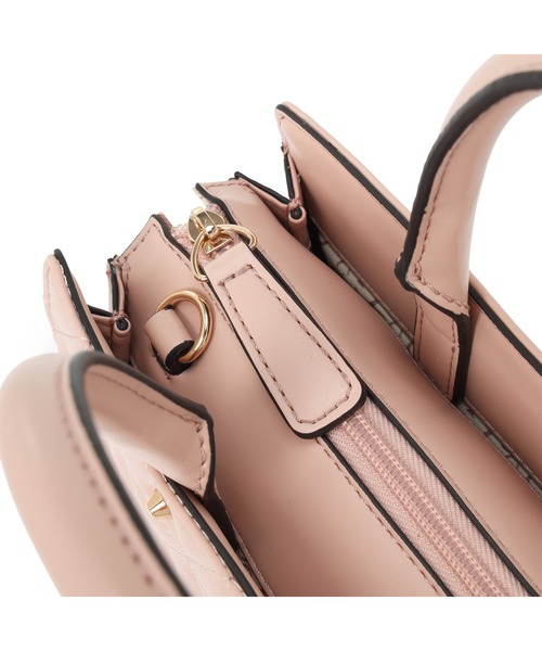 Guess(ゲス)の「KATY Satchel ショルダーバッグ(ショルダーバッグ・レディース・ライトベージュ/ピンク/ブラック・ONE SIZE)」の10枚目の写真