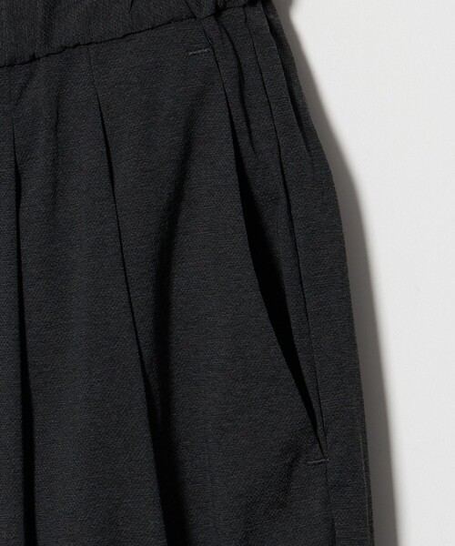 UNITED ARROWS（ユナイテッドアローズ）の「ウェザーコンフォート メランジ 2プリーツ バルーンパンツ（その他パンツ・メンズ・ブラック/ダークグレー・M/L/XL/S）」の5枚目の写真