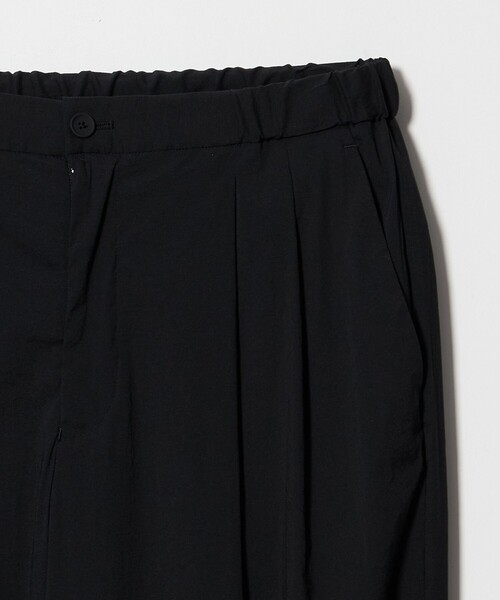 UNITED ARROWS（ユナイテッドアローズ）の「ウェザーコンフォート メランジ 2プリーツ バルーンパンツ 撥水 ヨコストレッチ（その他パンツ・メンズ・ブラック/ダークグレー・M/L/XL/S）」の20枚目の写真