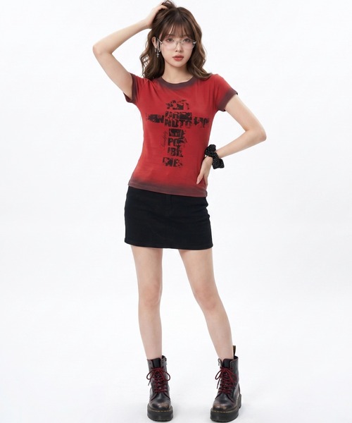 .KOM(ドットコム)の「A'GEM/9 × .kom 『.KOM/ドットケーオーエム』 ヴィンテージクロスグラフィックベビーTシャツ(Tシャツ/カットソー・レディース・ブラック/レッド/ホワイト・FREE)」の13枚目の写真