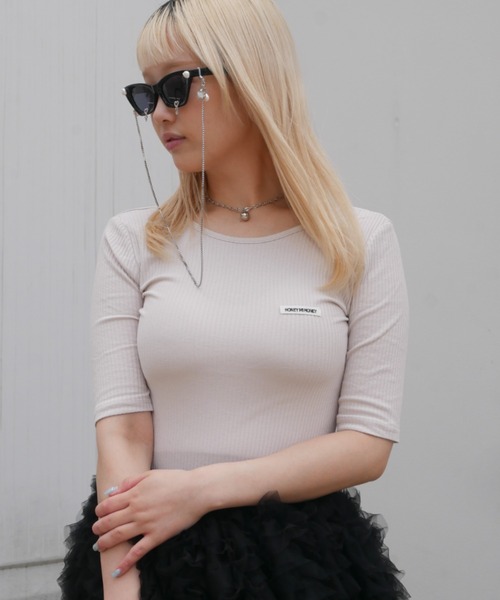 HONEY MI HONEY（ハニーミーハニー）の「back open rib tops（Tシャツ/カットソー・レディース・グレイッシュベージュ/マルチ・FREE）」の2枚目の写真