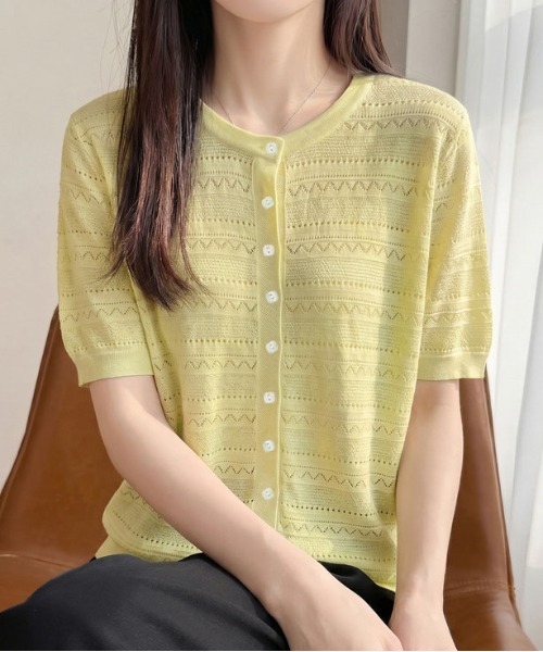 &soiree(アンドソワレ)の「ランダム透かし編みクルーネック半袖カーディガン(カーディガン/ボレロ・レディース・イエロー/アイボリー/グレー/サックスブルー・X-LARGE/LARGE/MEDIUM)」の4枚目の写真
