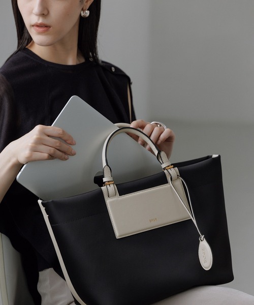E'POR(エポール)の「【E'POR】BOAT BAG Medium+/A4対応・撥水・軽量・一部WEB限定カラー・26AW新型(ハンドバッグ・レディース・ダークブラウン/ブラック系その他/ブラック/ベージュ・FREE)」の2枚目の写真