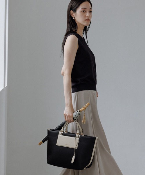 E'POR(エポール)の「【E'POR】BOAT BAG Medium+/A4対応・撥水・軽量・一部WEB限定カラー・26AW新型(ハンドバッグ・レディース・ダークブラウン/ブラック系その他/ブラック/ベージュ・FREE)」の5枚目の写真