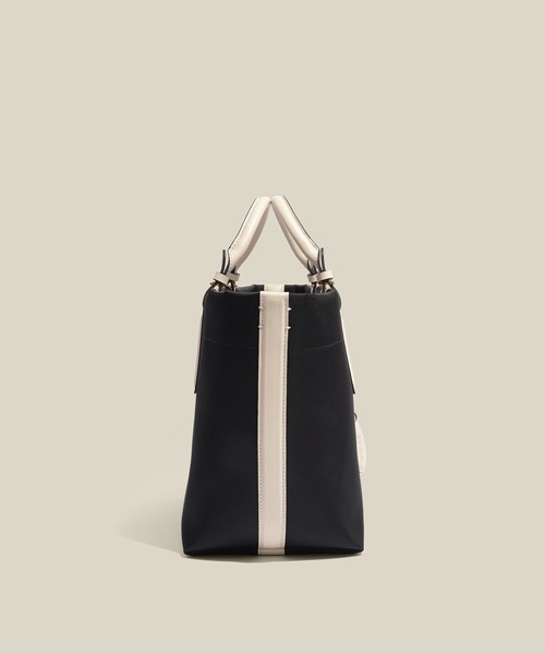 E'POR(エポール)の「【E'POR】BOAT BAG Medium+/A4対応・撥水・軽量・一部WEB限定カラー・26AW新型(ハンドバッグ・レディース・ダークブラウン/ブラック系その他/ブラック/ベージュ・FREE)」の9枚目の写真