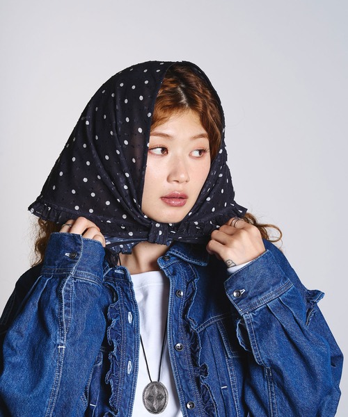 ROSE BUD(ローズバッド)の「PRINTED SCARF(バンダナ/スカーフ・レディース・ブラック/バーガンディー/ベージュ・ONE SIZE)」の10枚目の写真
