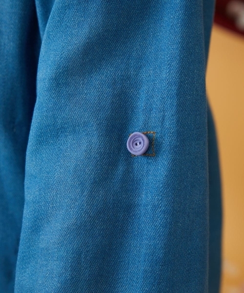 Jocomomola（ホコモモラ）の「デニムライク フラワー刺繍フード付きジャケット（その他アウター・レディース・ブルー/ベージュ・40）」の16枚目の写真