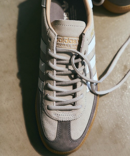 adidas(アディダス)の「【adidas Originals for ADAM ET ROPE'】HANDBALL SPEZIAL(スニーカー・レディース・ライトグレー・23/24/25/22.5/24.5/23.5)」の2枚目の写真