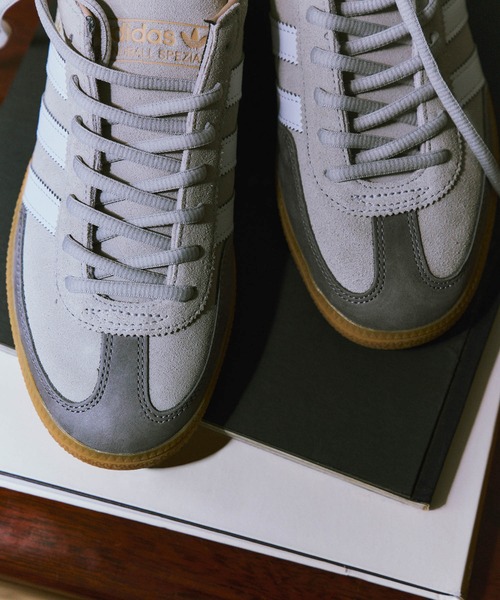 adidas(アディダス)の「【adidas Originals for ADAM ET ROPE'】HANDBALL SPEZIAL(スニーカー・レディース・ライトグレー・23/24/25/22.5/24.5/23.5)」の8枚目の写真