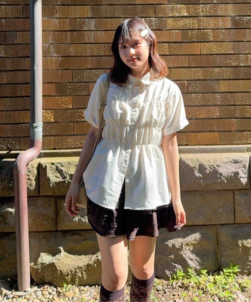 AS KNOW AS plus(アズノゥアズプラス)の「☆ビジュー付き ビスチェ風5分袖シャツ(シャツ/ブラウス・レディース・イエロー系/ブラック系/アイボリー系・FREE)」の19枚目の写真