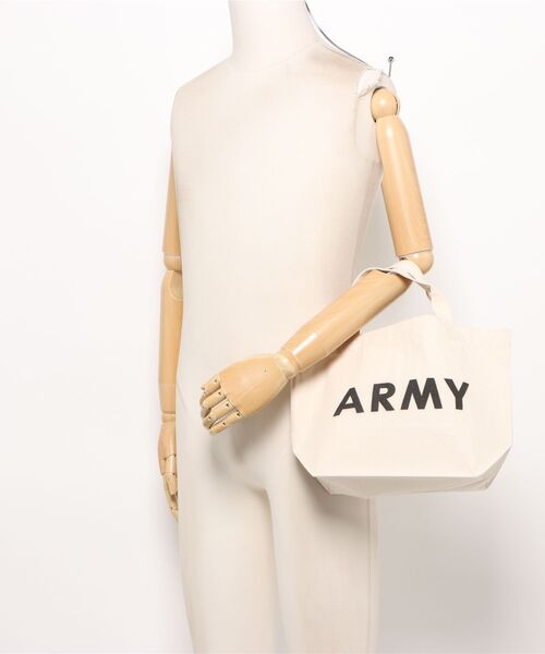 Ol' Basics(オールベーシックス)の「Ol' Basics(オール・ベーシックス) トートバッグ キャンバス ARMY ロゴ プリント 鞄 BAG アメカジ ミリタリー メンズ レディース ユニセックス SMサイズ(トートバッグ・レディース・ナチュラル・FREE)」の6枚目の写真