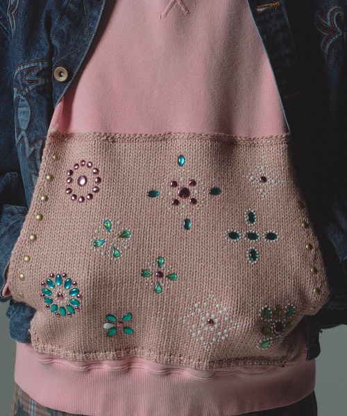 amok(アモク)の「FADE STUDS HOODY(パーカー・メンズ・ピンク/ブルー・S/M/L)」の15枚目の写真