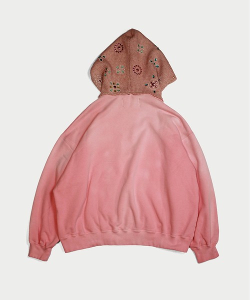 amok(アモク)の「FADE STUDS HOODY(パーカー・メンズ・ピンク/ブルー・S/M/L)」の6枚目の写真