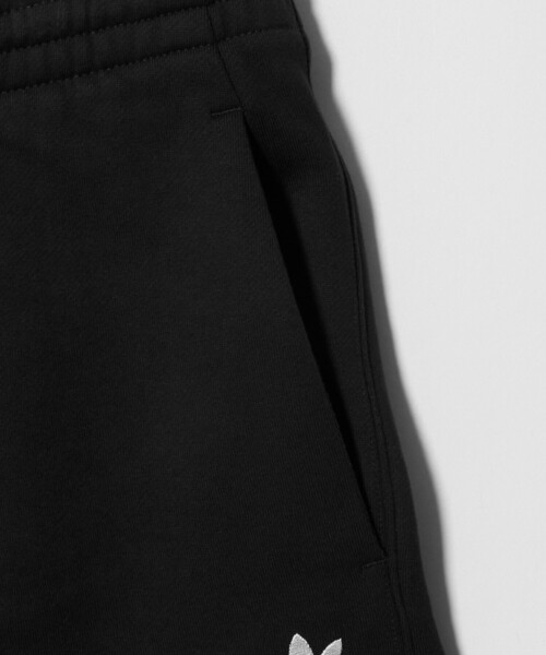 adidas Originals(アディダスオリジナルス)の「<adidas Originals>フリース ショーツ(その他パンツ・レディース・ブラック/パープル・L)」の5枚目の写真