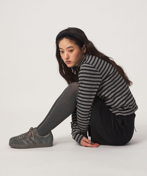 adidas Originals(アディダスオリジナルス)の「【別注】<adidas Originals>ガゼル スニーカー / GAZELLE(スニーカー・レディース・ダークグレー・23cm/22.5cm/25cm/24.5cm/24cm/23.5cm)」の4枚目の写真